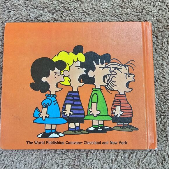 Vintage Peanuts He's Your Dog Charlie Brown Charles M Schultz Book First Edition - Picture 3 of 7
